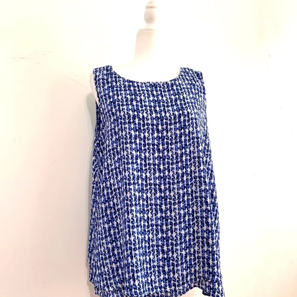Chico’s Trapeze Blue & White Print Sleeveless Blouse - Picture 2 of 10
